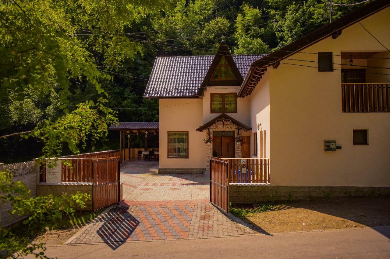 Pensiunea La Cernat Şugag Exterior foto