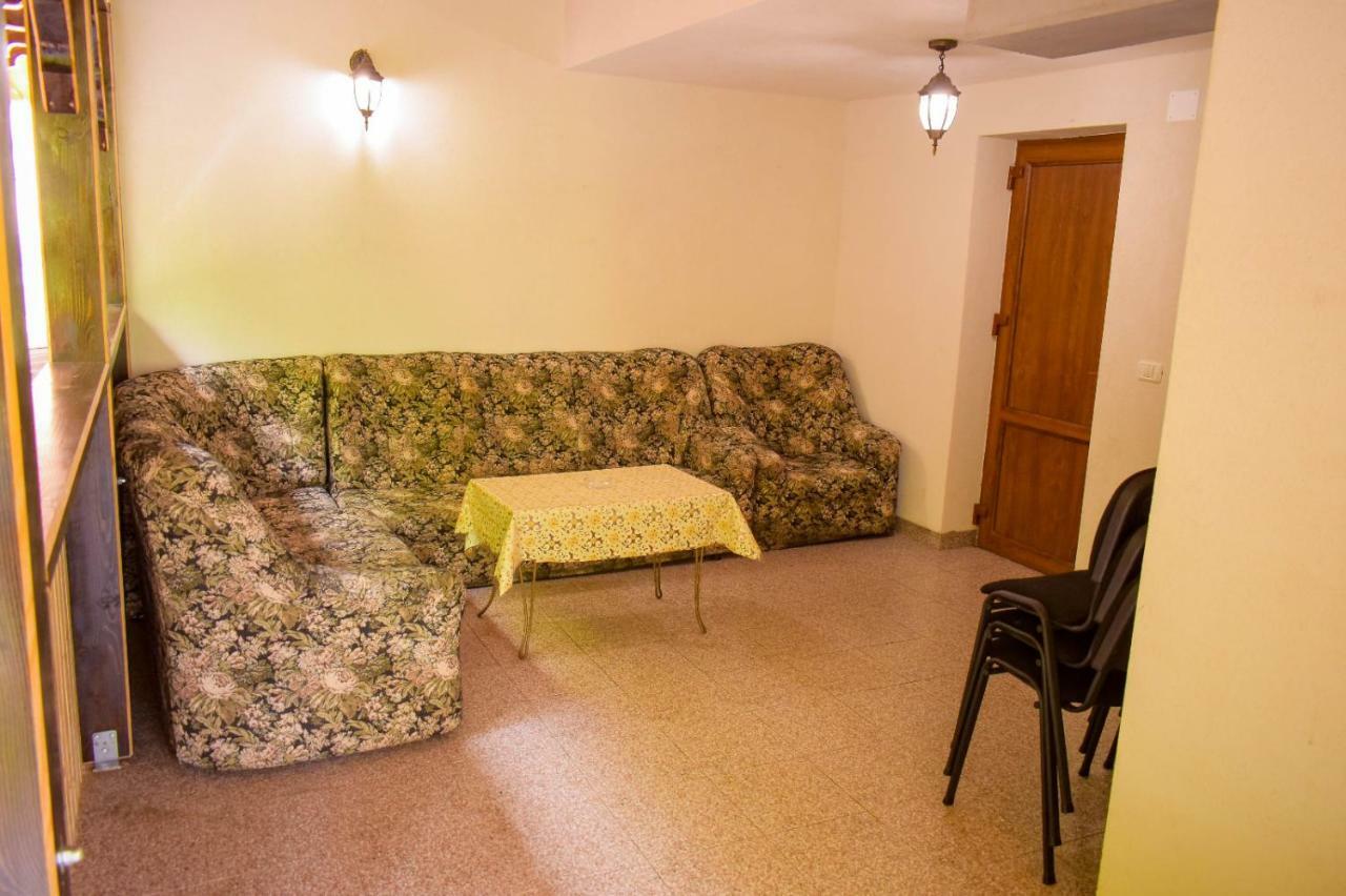 Pensiunea La Cernat Şugag Exterior foto