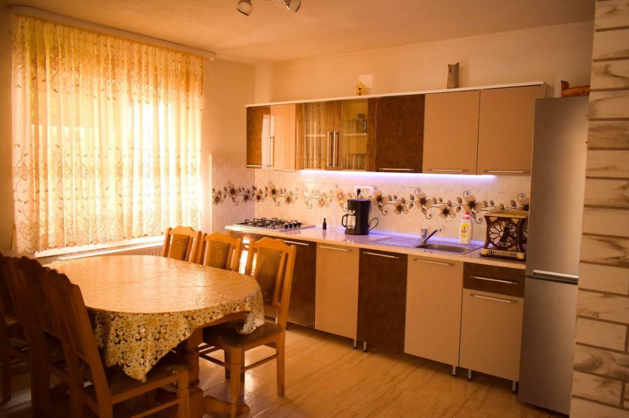 Pensiunea La Cernat Şugag Exterior foto