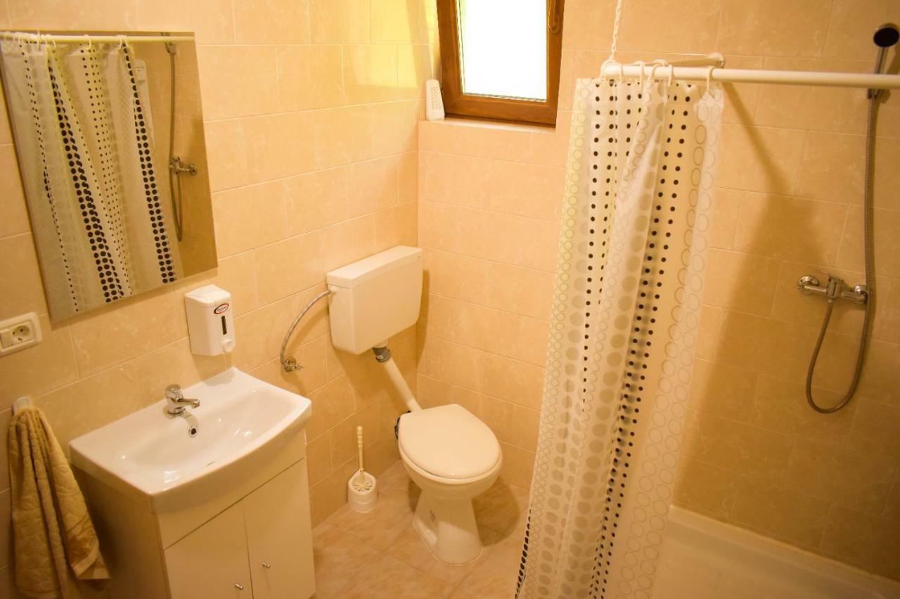 Pensiunea La Cernat Şugag Exterior foto