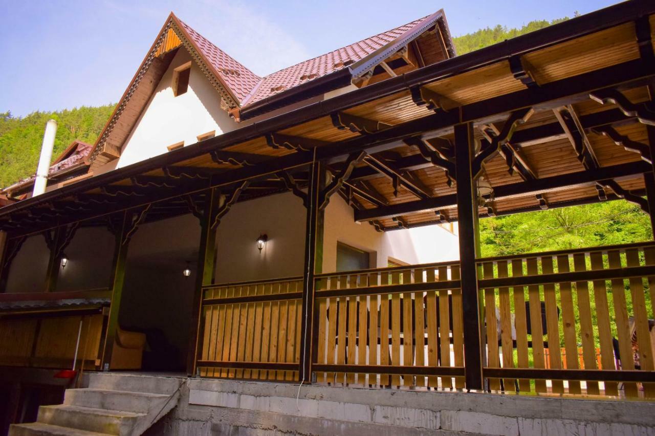 Pensiunea La Cernat Şugag Exterior foto